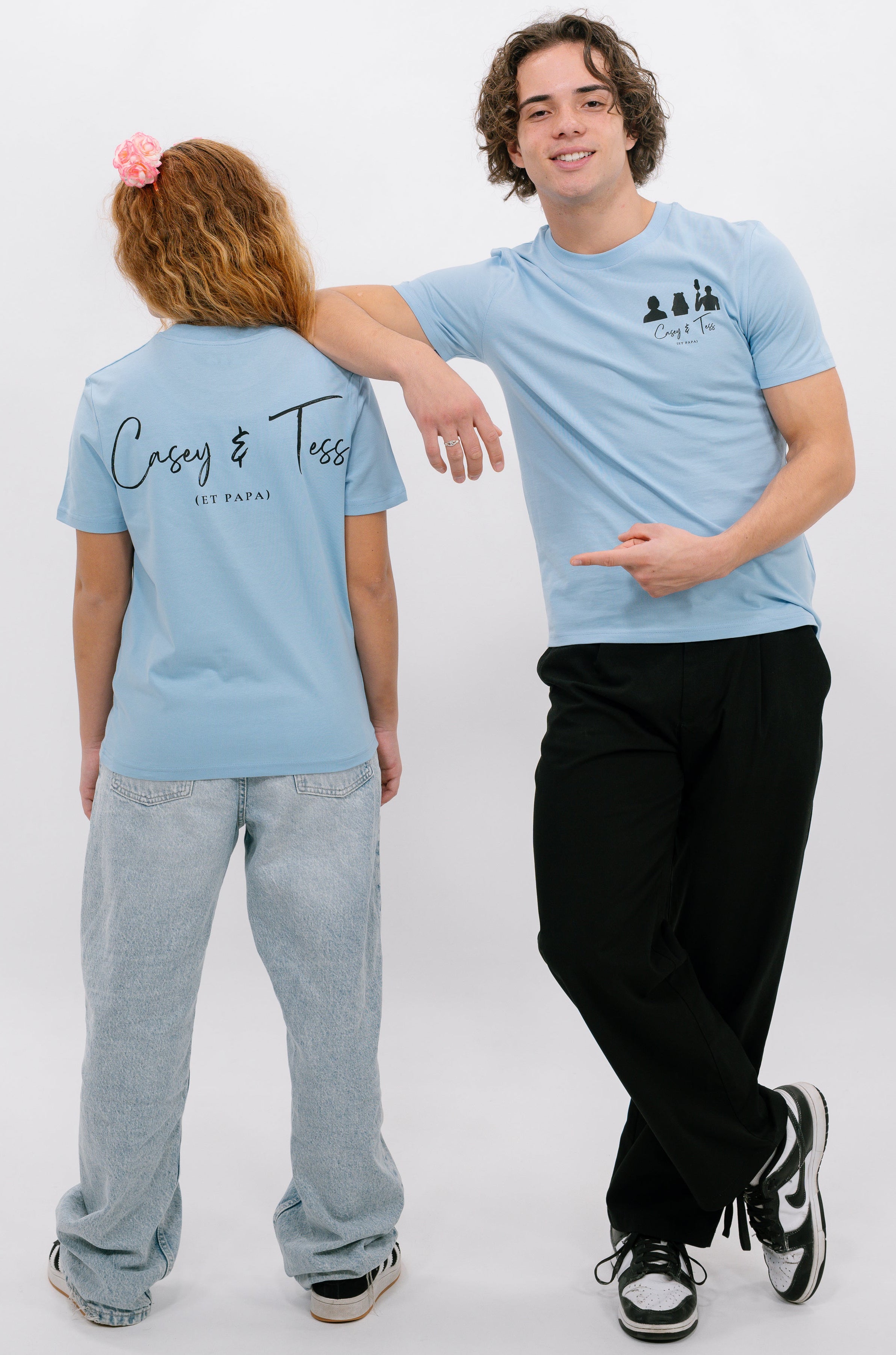 T-shirt officiel blanc "Casey & Tess (et papa)"